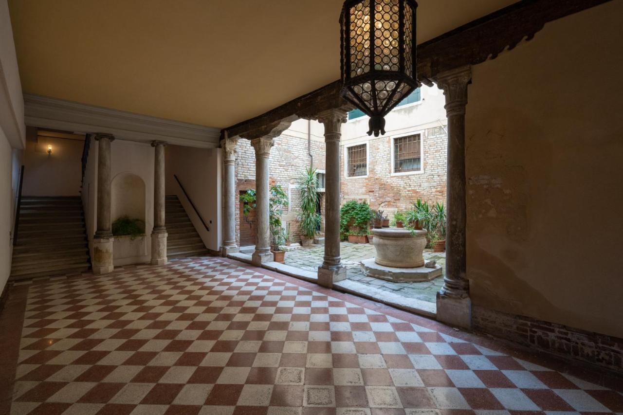 Ca' Longo Palace Damasco Венеция Экстерьер фото